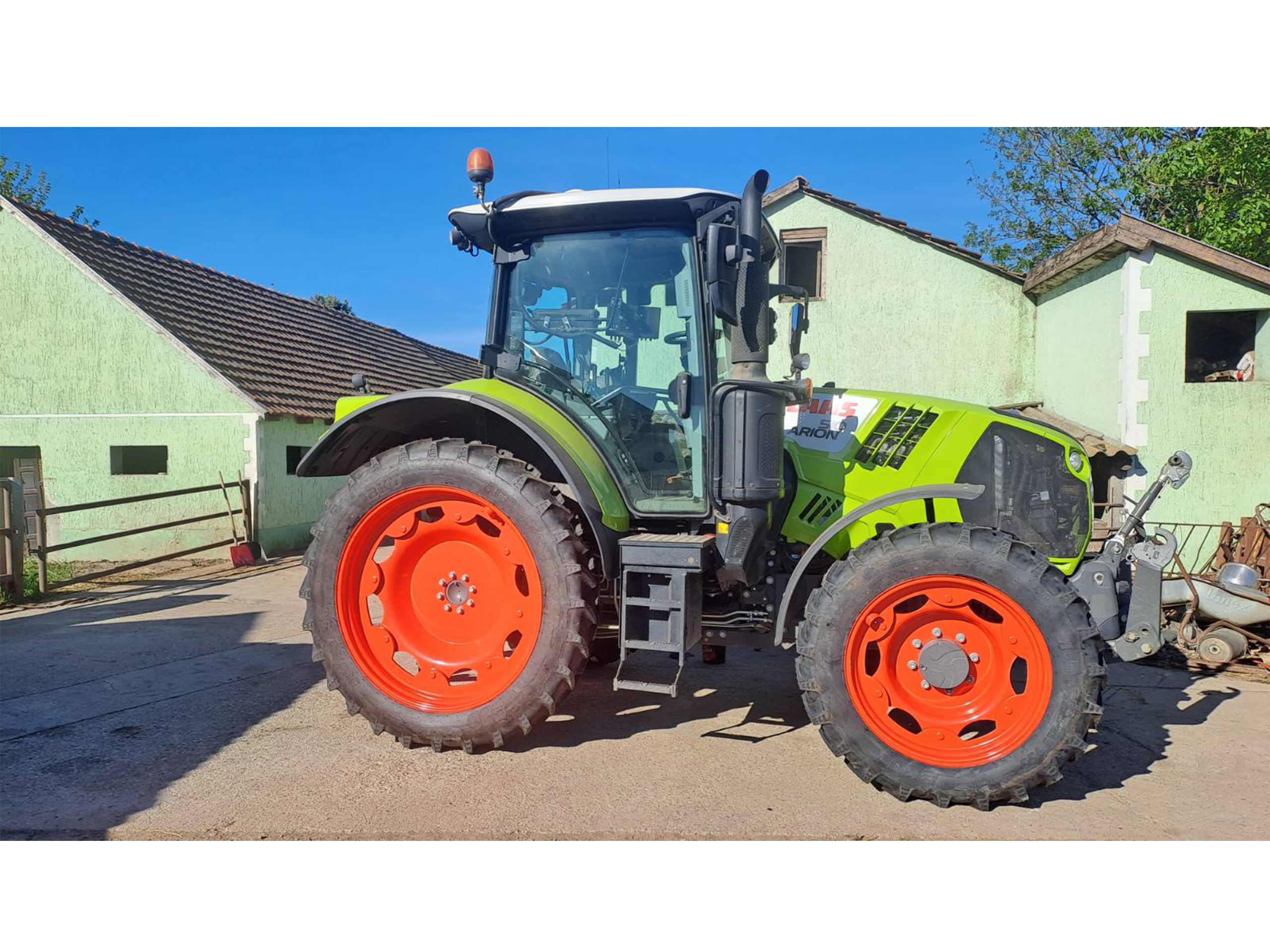 Claas Arion 2